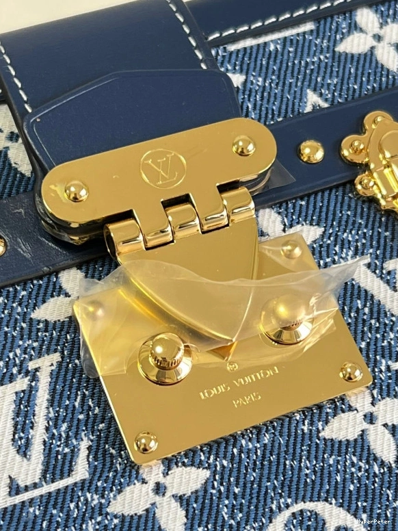 LOUIS MALLE PETITE VUITTON 0813
